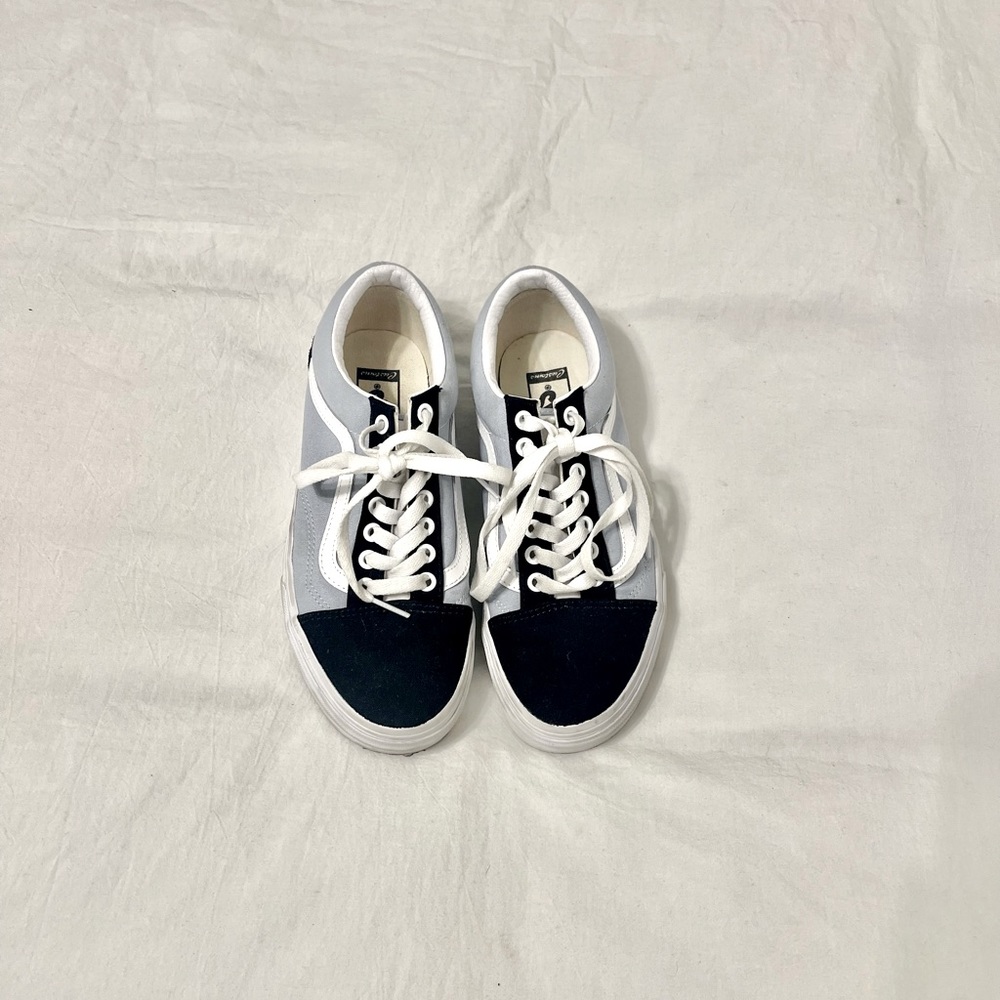CUSTOM VANS SIZE 8.5 WOMEN